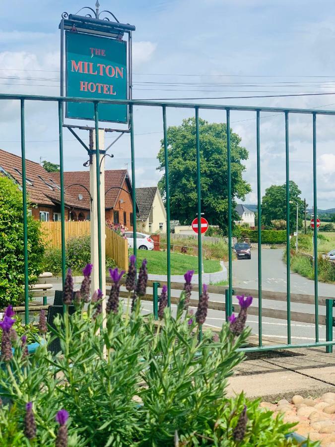 Milton Hotel Llanwern Village Ньюпорт Экстерьер фото